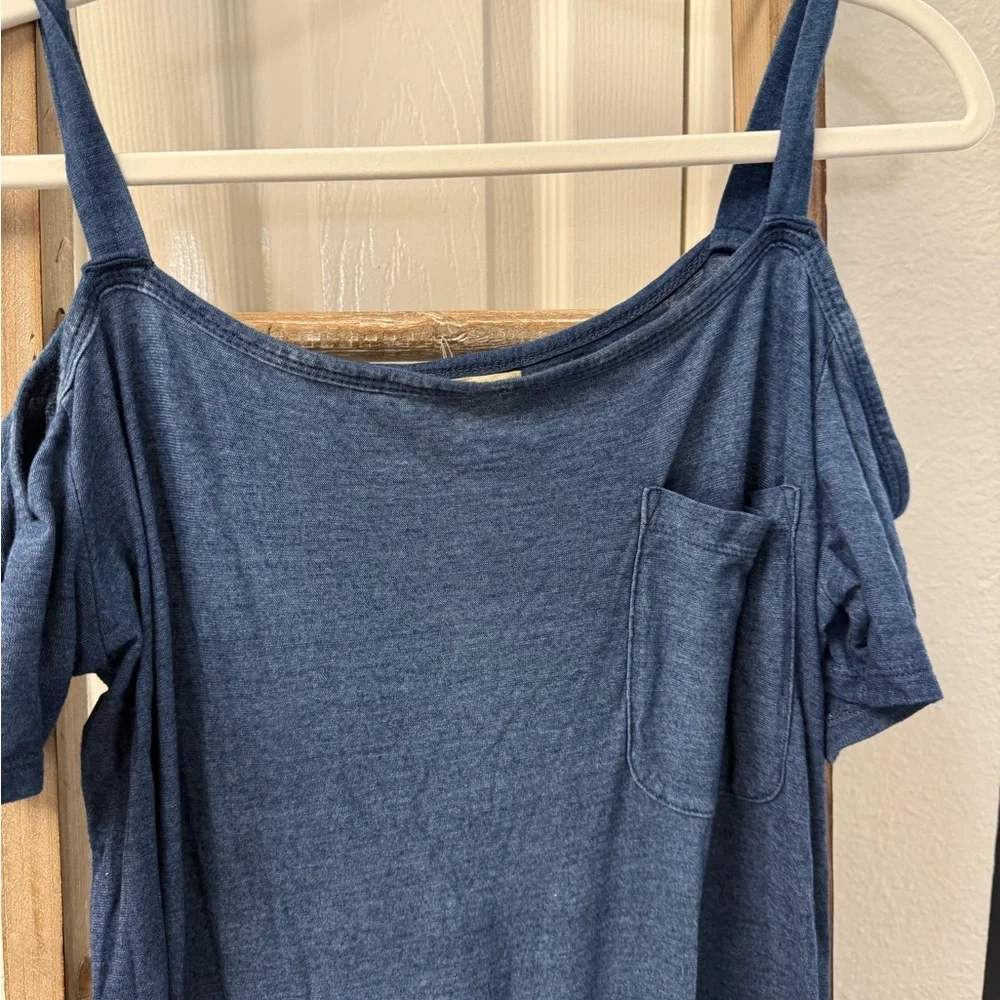 CLOTH & STONE Maxi Dress
COLD SHOULDER Nila Blue
Ombre - Picture 2 of 3